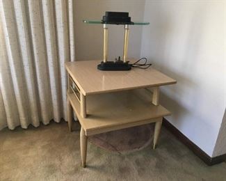 Blonde Mid-Century 2' Square 2-Tiered Coffee Table & Iconic Sonneman Brass/Glass Halogen Banker's Lamp