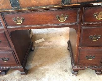 Free desk