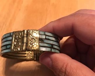 Beautiful brass jewelry vintage 