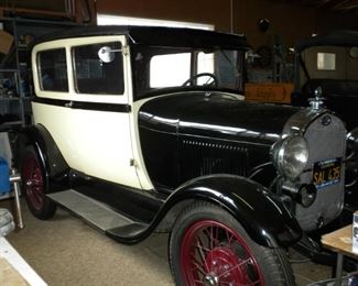 1929 FORD SEDAN W/HYDRAULIC BRAKES PRICE: $17,000