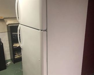 Frigidaire Refrigerator $75