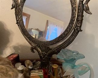 Unique hand mirror