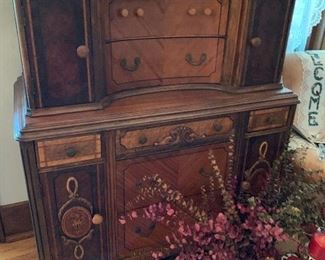 Gentleman's Chest - It's a showpiece.