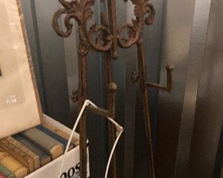 Easel