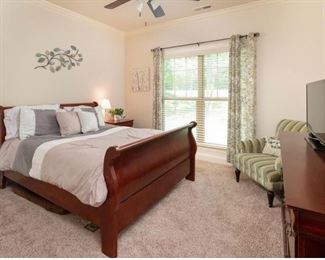  Queen Size Sleigh Bed