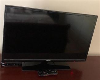36” Samsung TV with remote