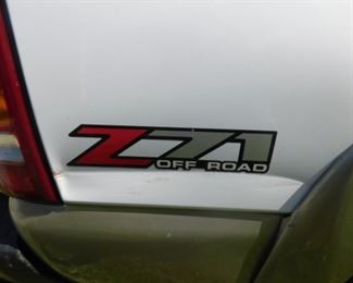 2003 Sierra GMC Z71 Off road. 1500 4 WD Standard Vin # 2GTEK19T131289983  has 380,000 miles