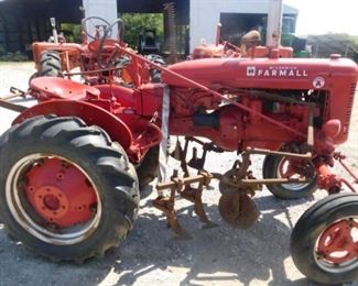 1952 McCormick Farmall Tractor Model  Super A