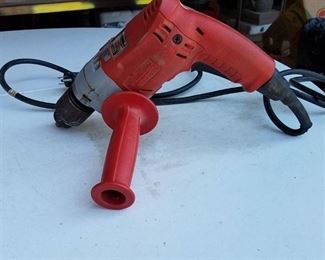 Milwaukee Magnum Holeshooter Drill