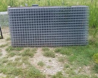 28 - 4'x8' Stock Panels with 3 x3 Squares