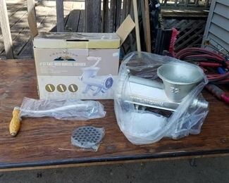 # 32 cast iron manual grinder