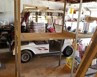 3 - 4ft sections of Shelving