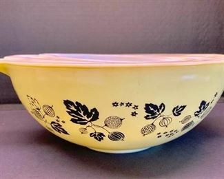 pyrex gooseberry nesting bowls