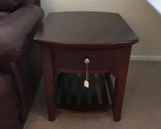 Peters - Revington endtable