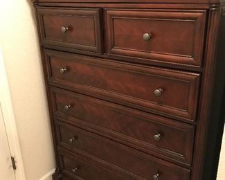 Nice matching Chest with hidden drawer that pulls out for jewelry
