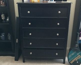 Nice 5 drawer chest
