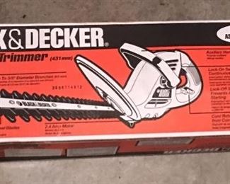 Black & Decker 17” Hedge Trimmer 