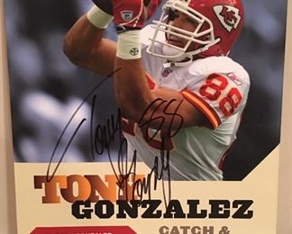 Tony Gonzalez KC Chiefs NFL Hall of Fame Signed / Autographed Book “Catch & Connect”