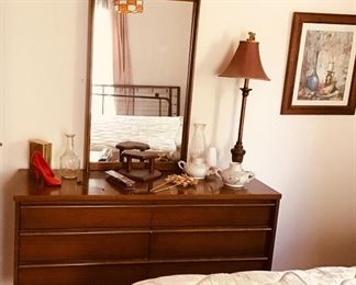 Mid- Century 6-drawer dresser