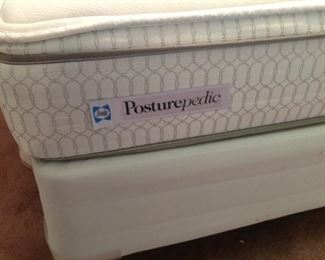 King Mattress Set is Sealy Posturepedic and in very good condition
