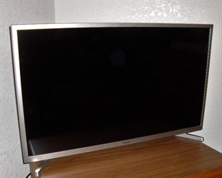 SAMSUNG FLATSCREEN TV