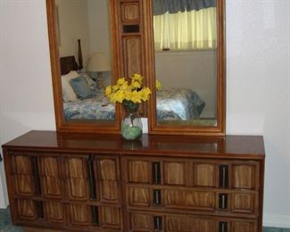 BASSETT DRESSER