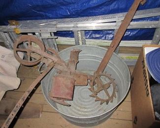 Antique planter, wash tub