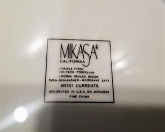 Mikasa Currents Forte' Dish Set