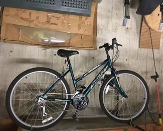 Quest woman’ s bike
