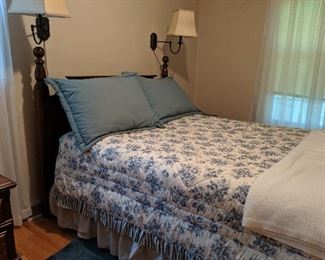Q-size bed - pine, part of set (bedding & mattress included free)