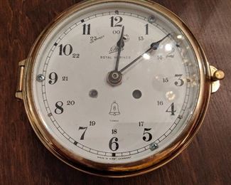 Schatz clock (battery operated)