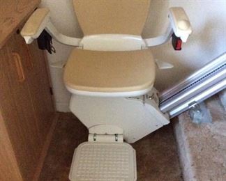 Acorn Superglide 130 stairlift