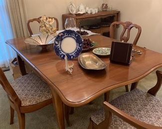 Dining Table with 4 chairs