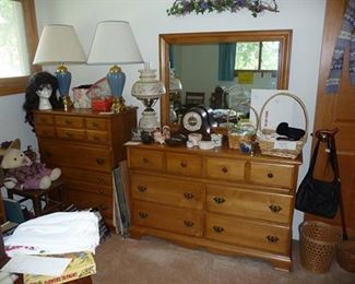 Chest of Drawers & Dresser