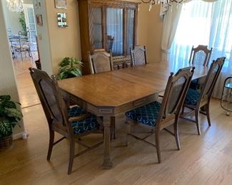 Vintage Pecan Dining Table w/ 6 Chairs 30x43x66in-78-90-102 HxWxD