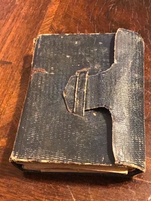 Civil War era CDV album. Includes @ 20 CDV's including General Lee,  Wade Hamilton, Longstreet, General Hood,    John Morgan, Richard S. Ewell, Braxton Bragg, and Confederate Cabinet & a Confederate Dead cdv. 