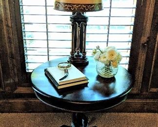 accent table