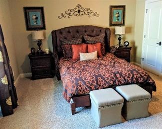 Queen bedroom set furniture ottomans