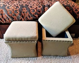 storage ottoman 