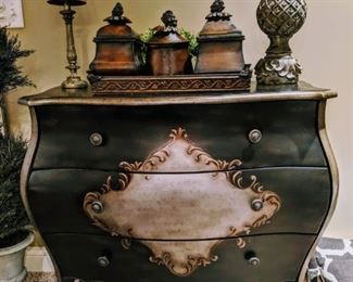 Bombay style chest