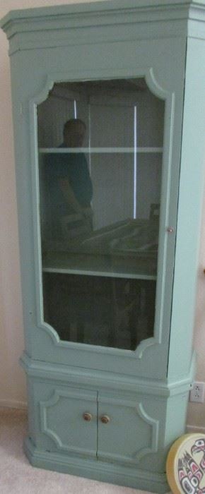Charming cabinet