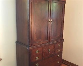 Large armoire