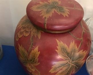 Nice vase w/lid