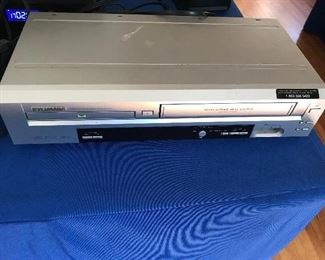 DVD/VHS player