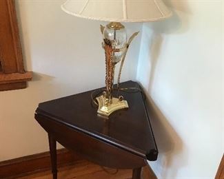 Corner drop leaf table (2 of 2)
