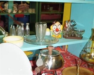 pottery, serving pieces