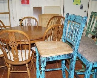 dining table with 2 leaves 6 chairs, bar stools