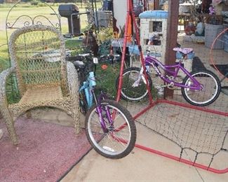 bikes, pitch back, wicker chair