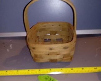 LONGABERGER BASKET