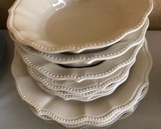 frontier women set